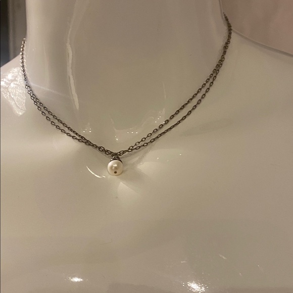 Jewelry - Elegant sterling Silver mother of Pearl Necklace